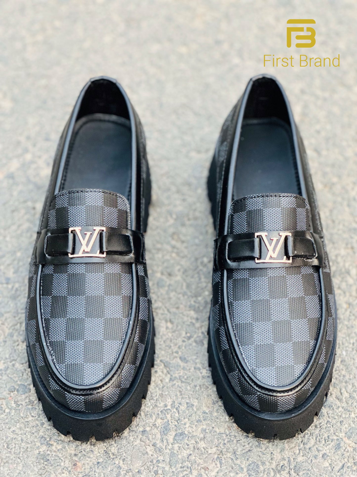 C008-Chunky shoe