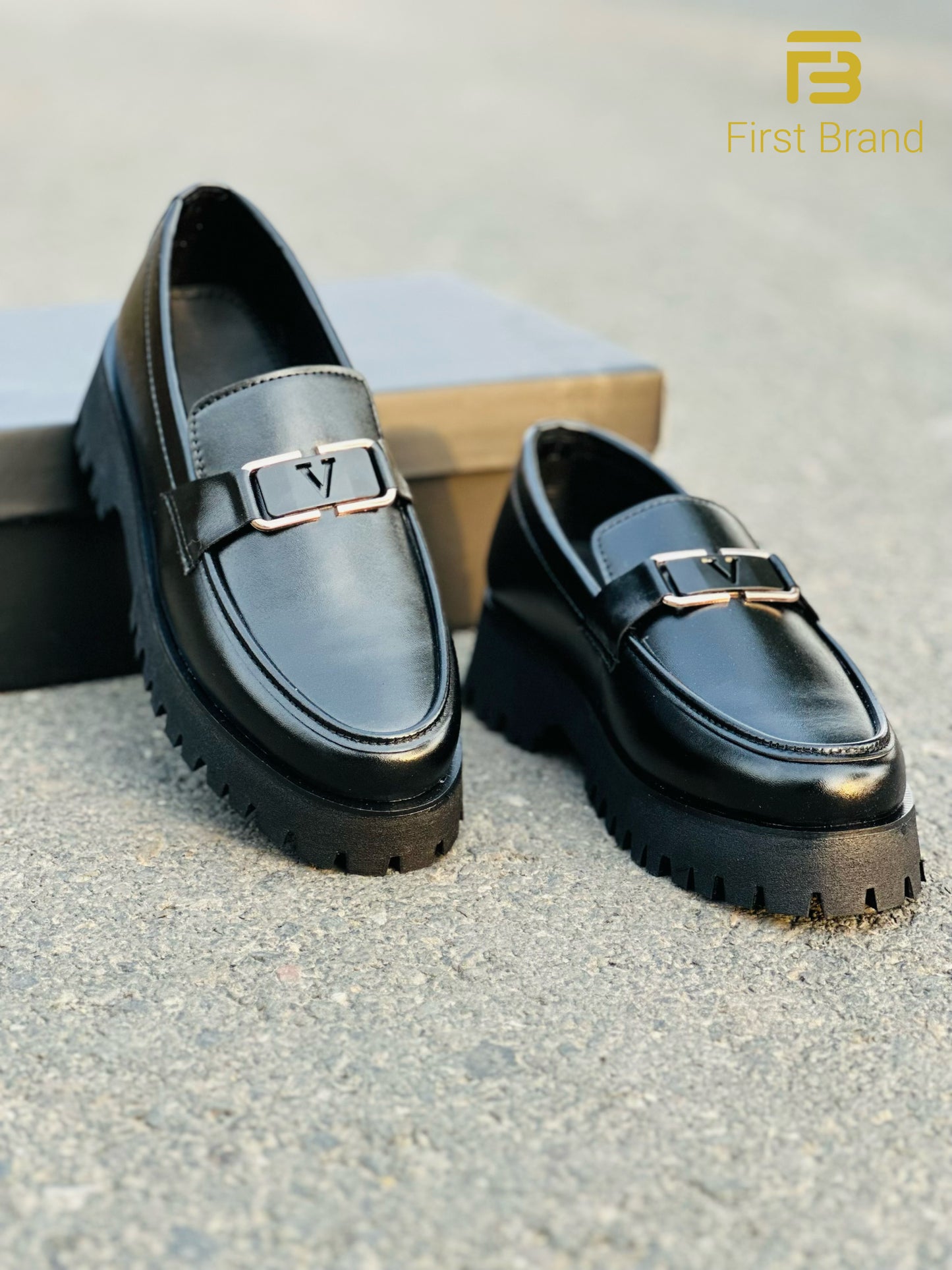 C016-Chunky shoe