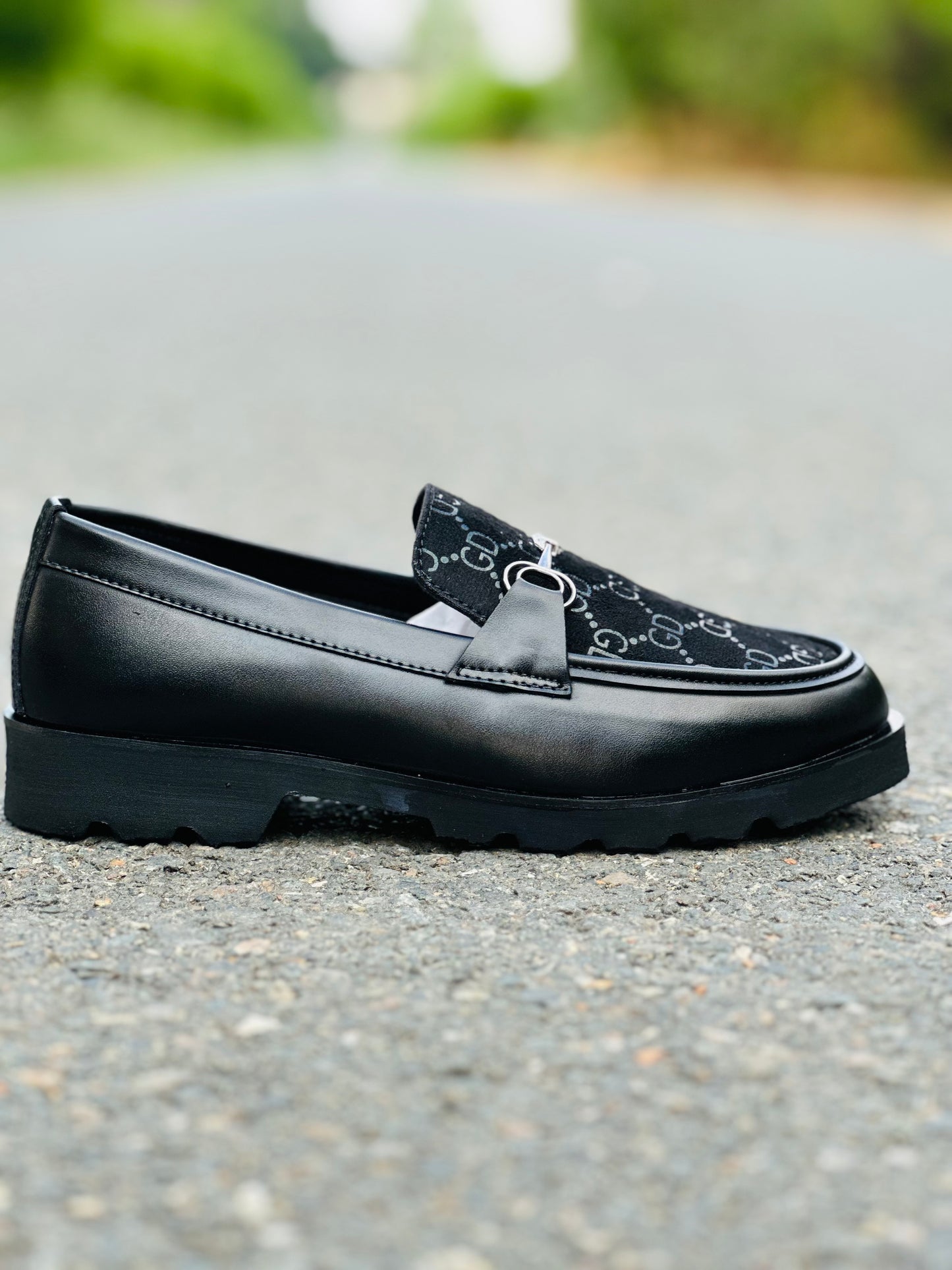 C008- GUCCI Shoe