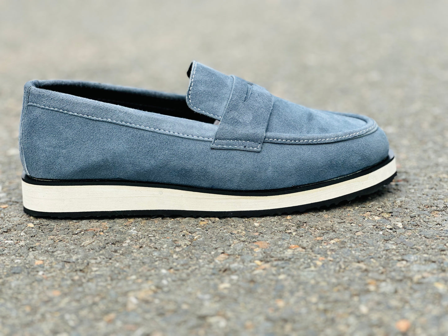 C001-Old Money suede leather shoe