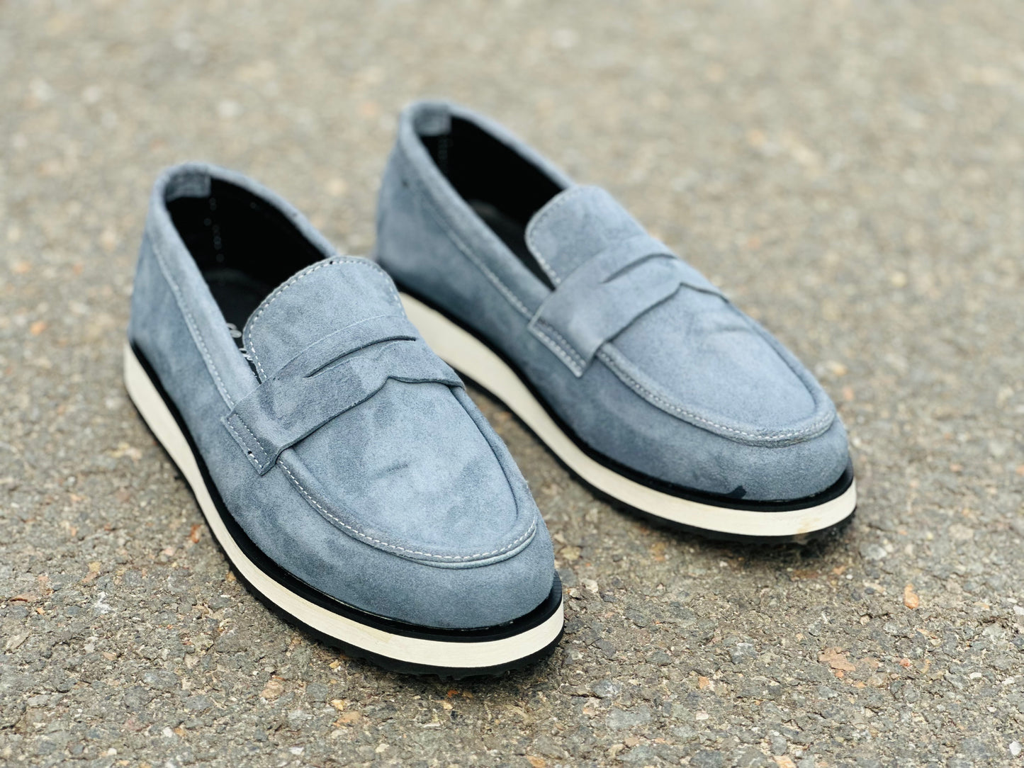 C001-Old Money suede leather shoe