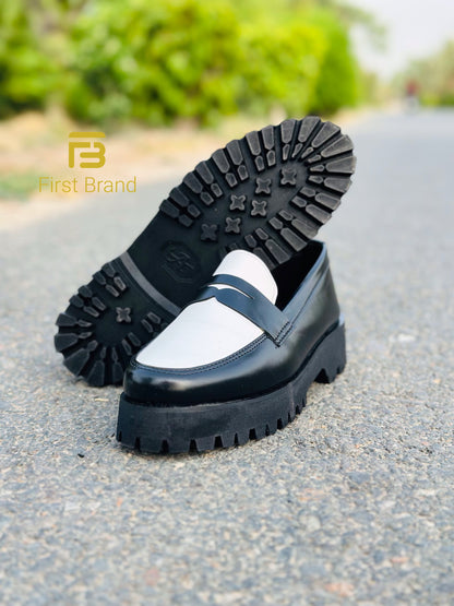 C002- Chunky shoe