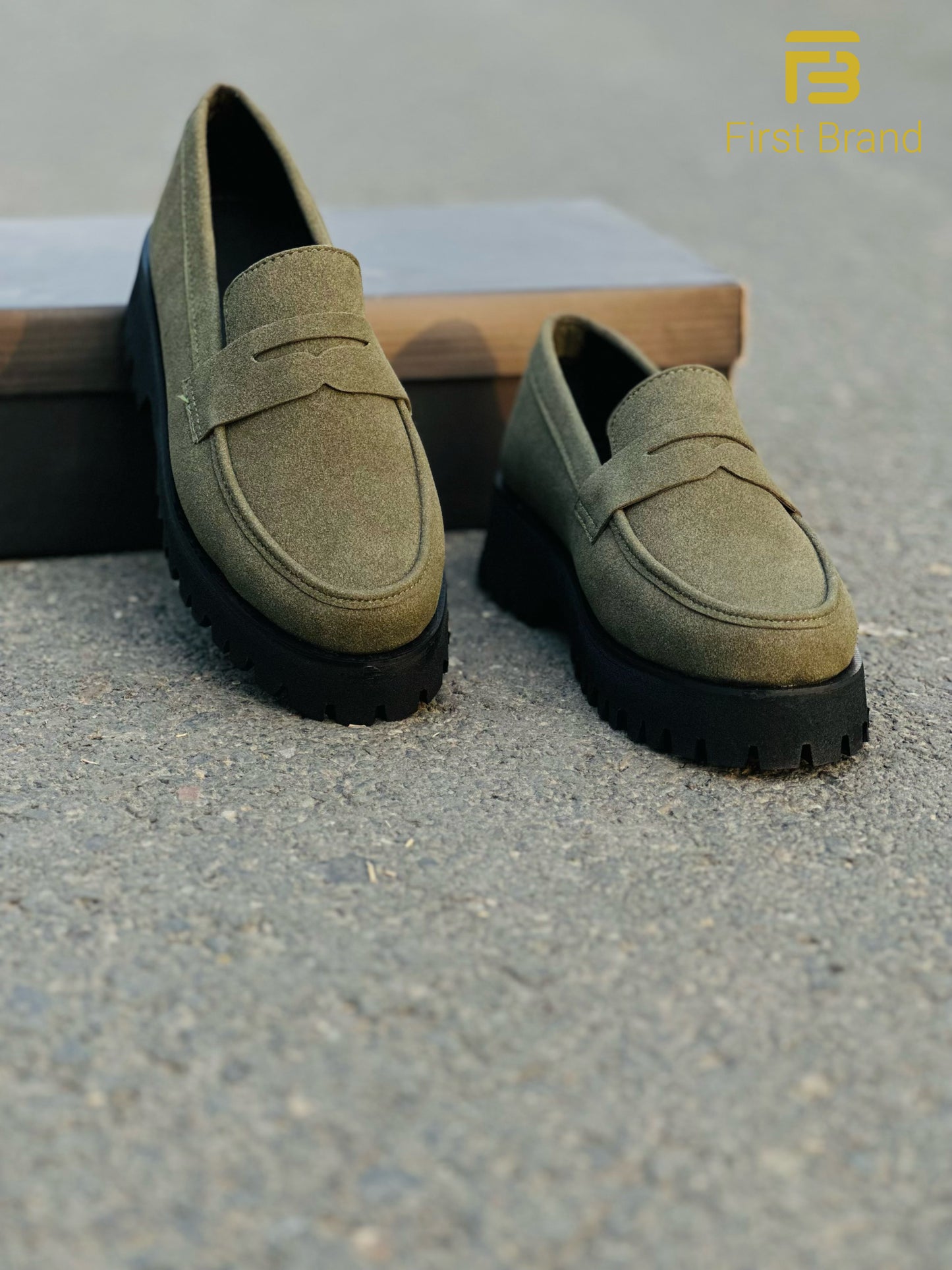 C013-Chunky shoe